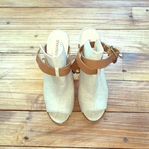 Shoe dazzle tan/canvas boots